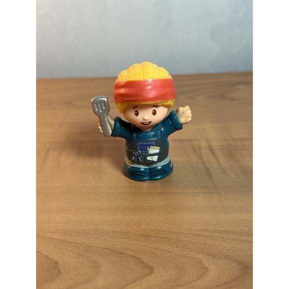 Fisher Price Little People Figure Mom Cook Chef Cafe Blonde Hair Toy #373 - Picture 1 of 5